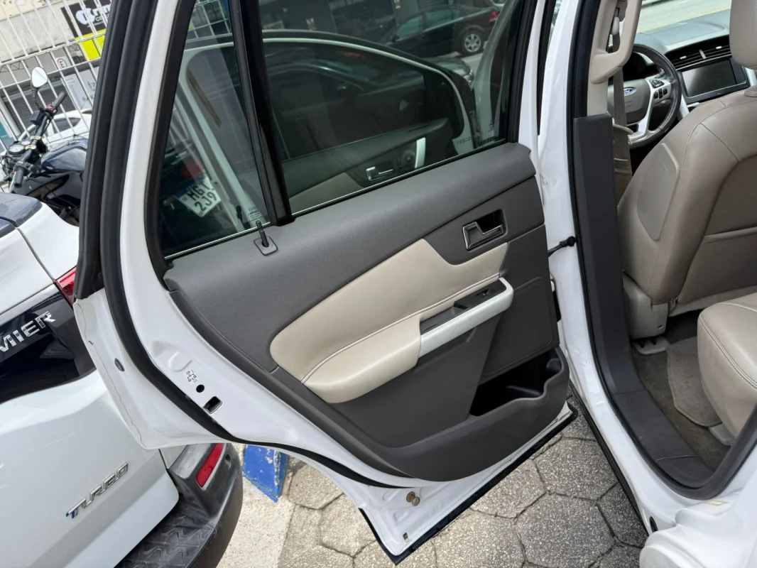 Edge Limited 3.5 Aut. V6 24V AWD Com Teto 2012 - Imagem 17