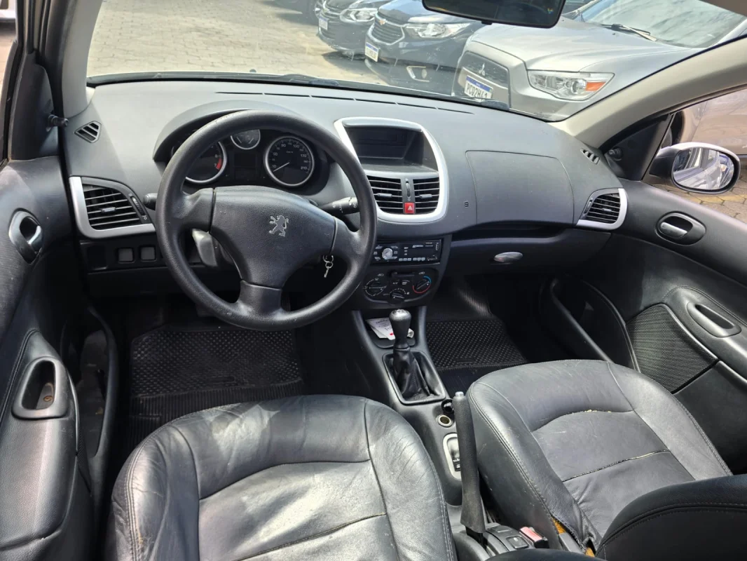 207 XR 1.4 Completo 2011 - Imagem 7