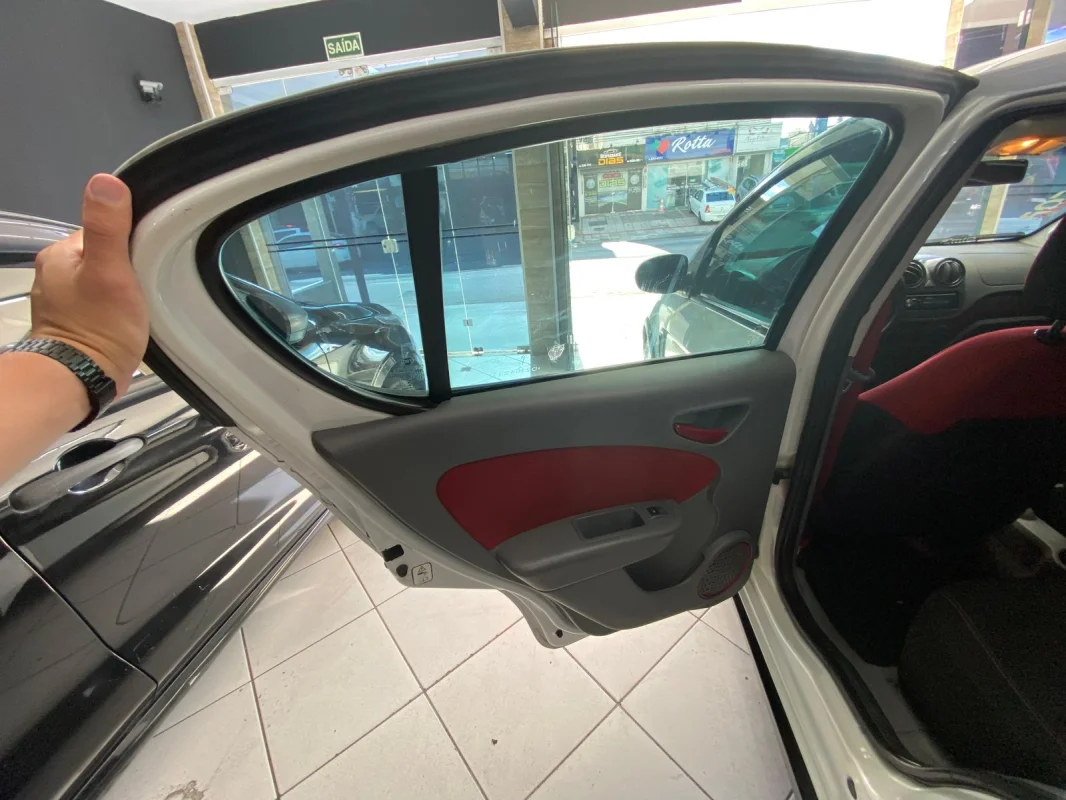 Palio Sporting 1.6 completo DUALOGIC 2013 - Imagem 11