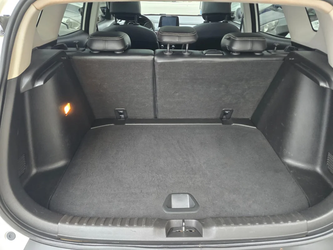 Tracker Premier 1.2 Turbo Aut com Teto solar 2024 - Imagem 12