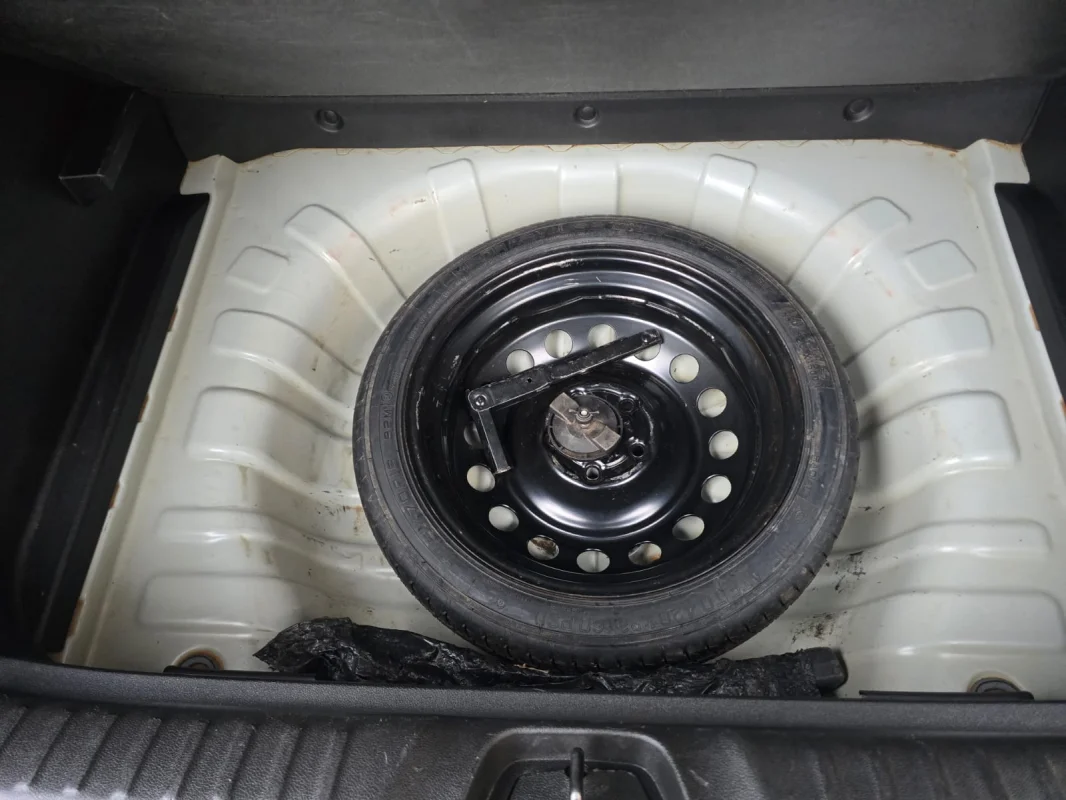 Tracker Premier 1.2 Turbo Aut com Teto solar 2024 - Imagem 13