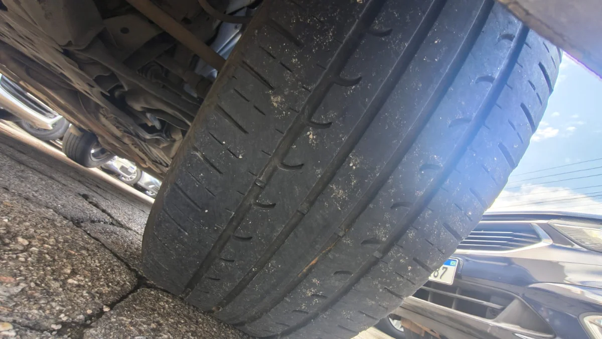 TRACKER Premier 1.2 Turbo 12V Flex Automática com TETO 2023 - Imagem 13