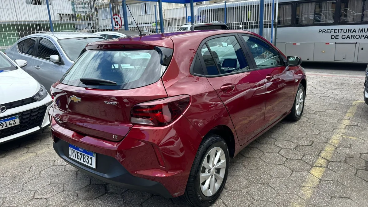 ONIX HATCH LT 1.0 12V TB Flex 5p Automático 2023 - Imagem 4