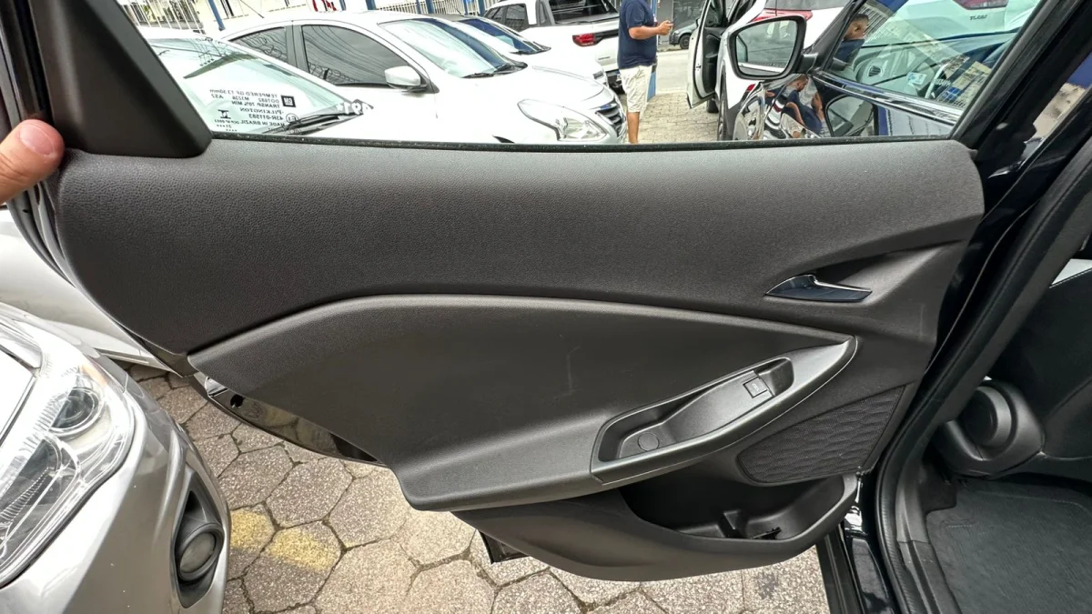 TRACKER Premier 1.2 Turbo 12V Flex Automática 2022 - Imagem 15