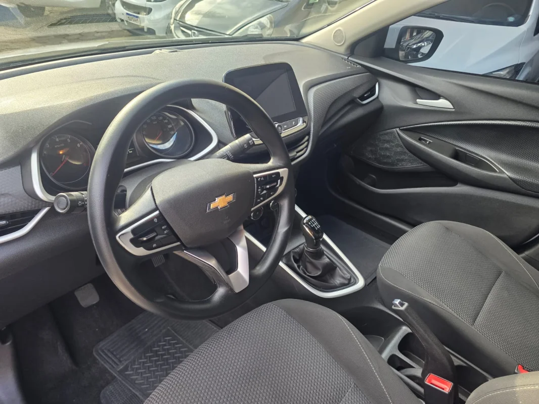 Onix Hatch LT2 1.0 Completo 2023 - Imagem 9