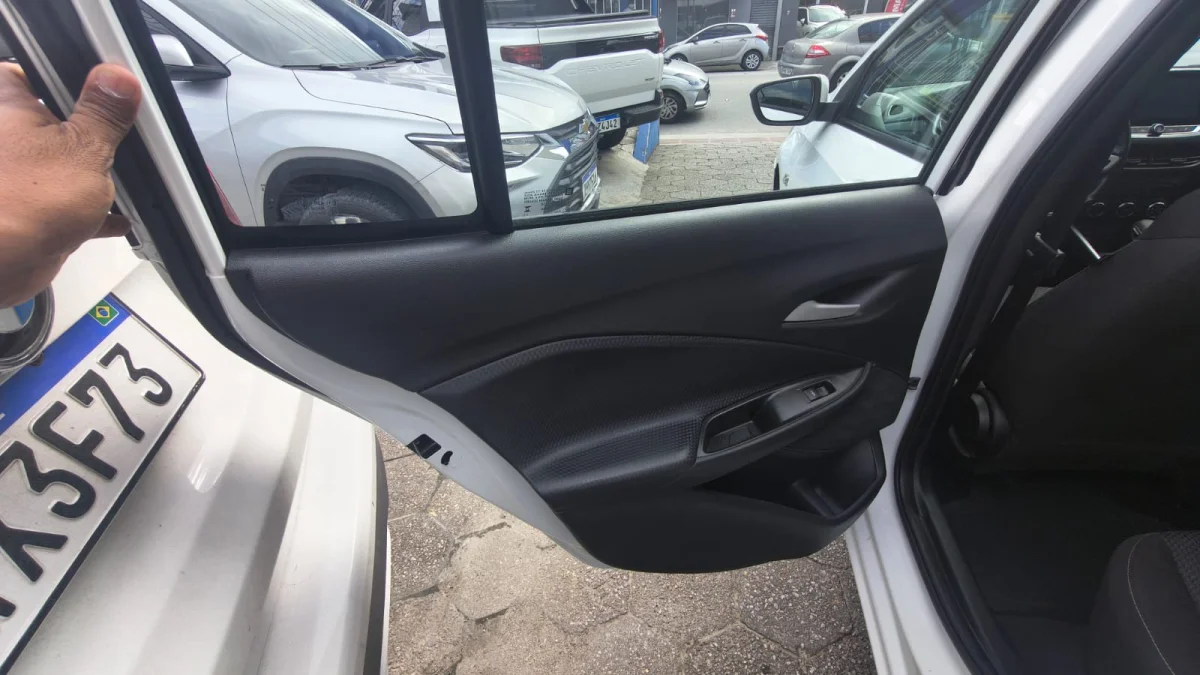 ONIX SEDAN Plus LTZ 1.0 12V TURBO 2024 - Imagem 14