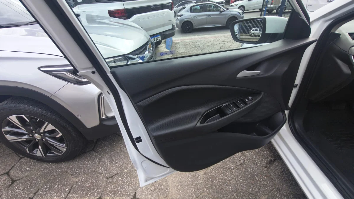 ONIX SEDAN Plus LTZ 1.0 12V TURBO 2024 - Imagem 15