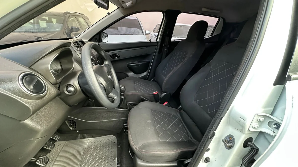 KWID Zen 1.0 Flex 12V 5p Mecânico 2018 - Imagem 2