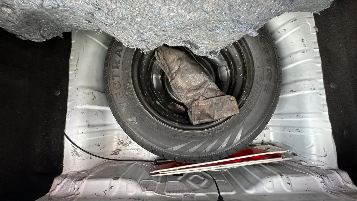 KWID Zen 1.0 Flex 12V 5p Mecânico 2018 - Imagem 8