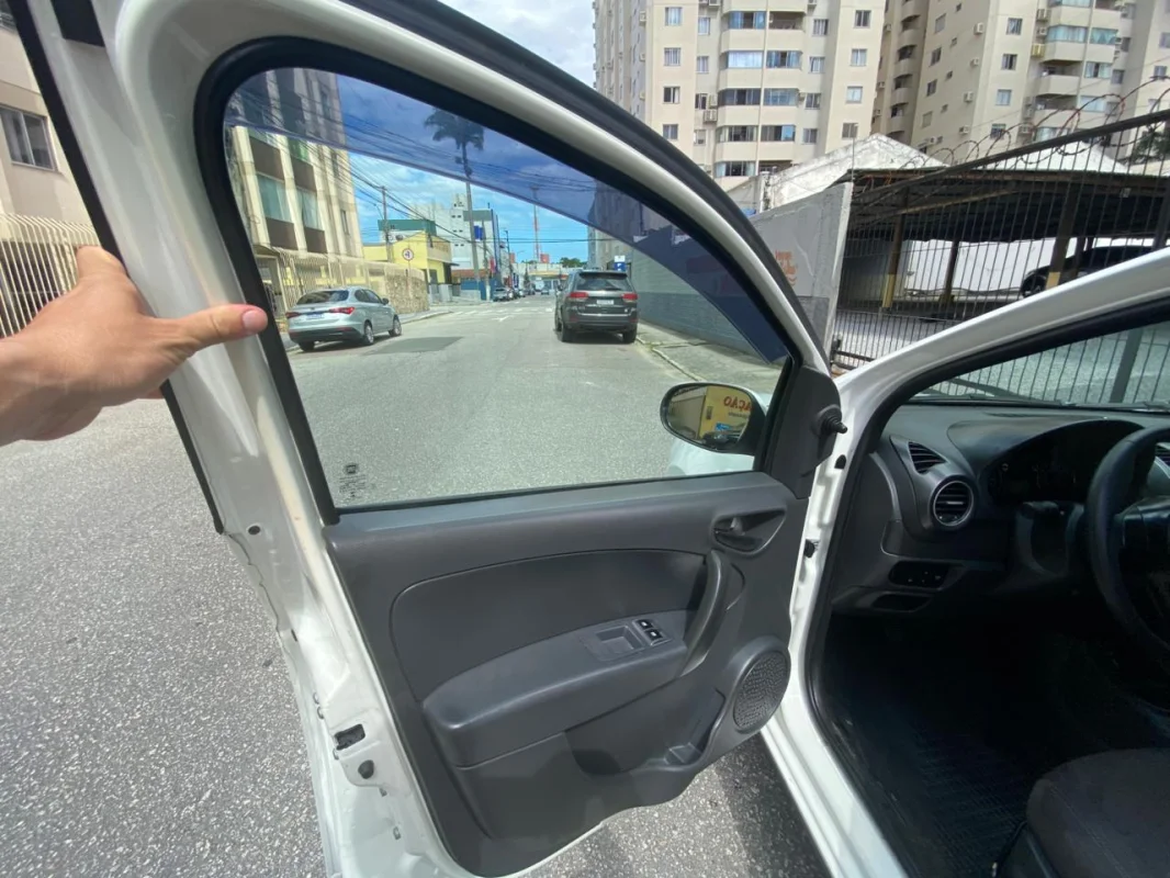 Grand Siena 1.4 Attractive completo manual GNV 2020 - Imagem 10