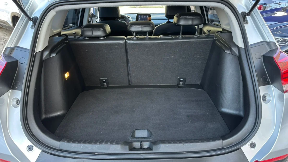 TRACKER Premier 1.2 Turbo 12V Flex Automática com TETO 2023 - Imagem 12