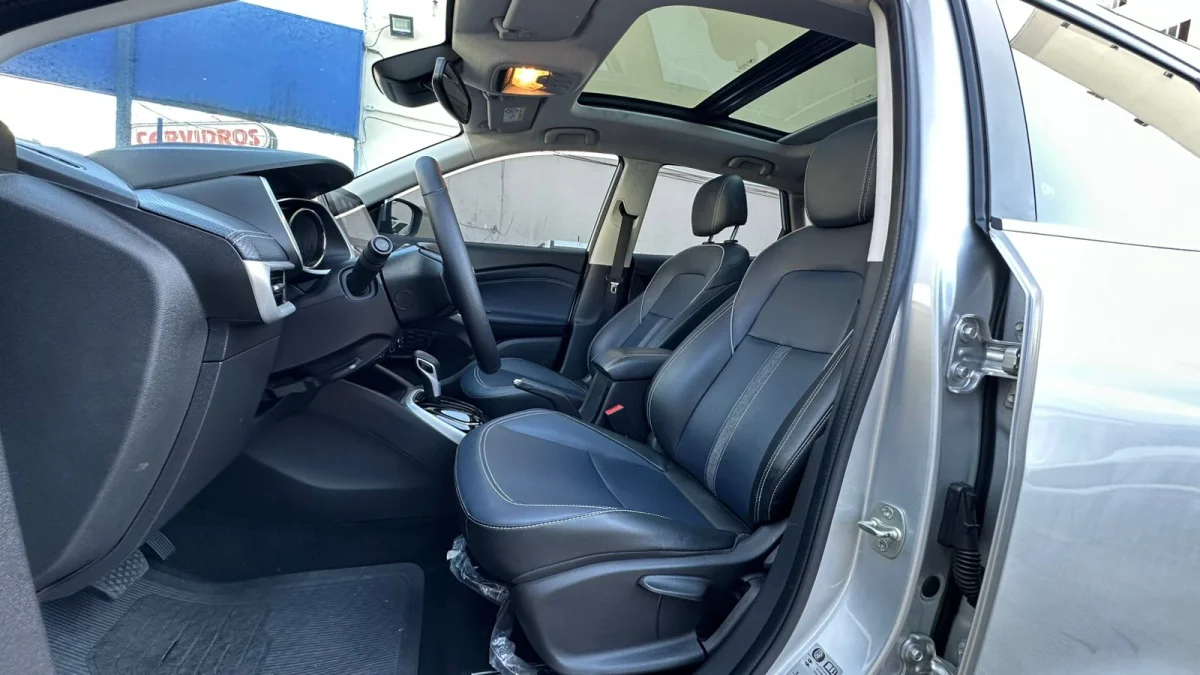 TRACKER Premier 1.2 Turbo 12V Flex Automática com TETO 2023 - Imagem 11