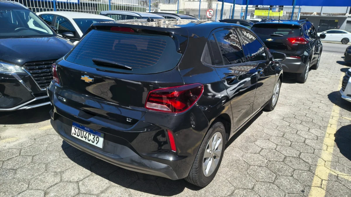 ONIX HATCH LT 1.0 12V flex 2023 - Imagem 6