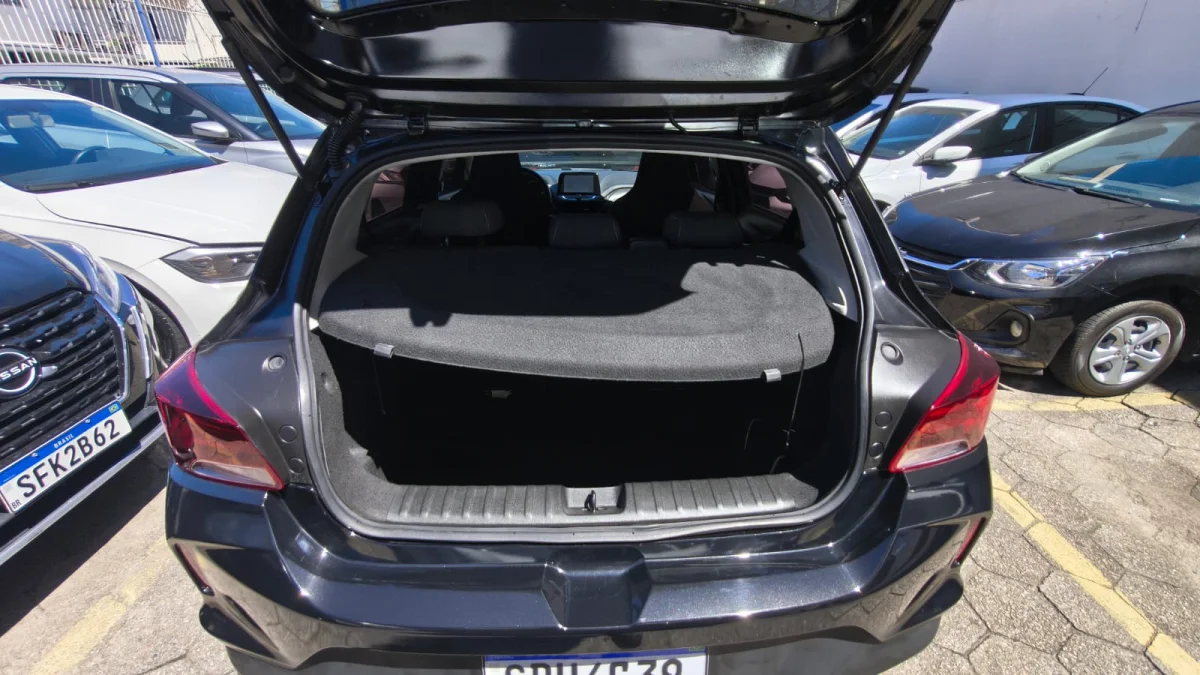 ONIX HATCH LT 1.0 12V flex 2023 - Imagem 18