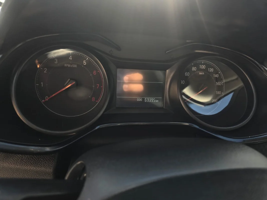 Onix Hatch 1.0T Aut. 2023 - Imagem 12