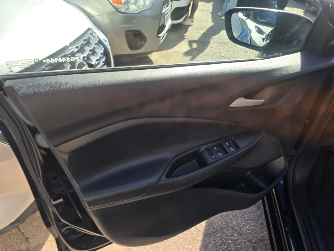 Onix Hatch 1.0T Aut. 2023 - Imagem 15