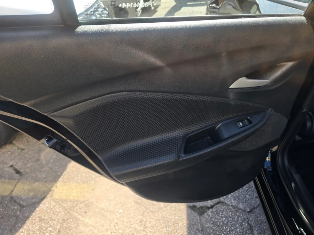 Onix Hatch 1.0T Aut. 2023 - Imagem 16