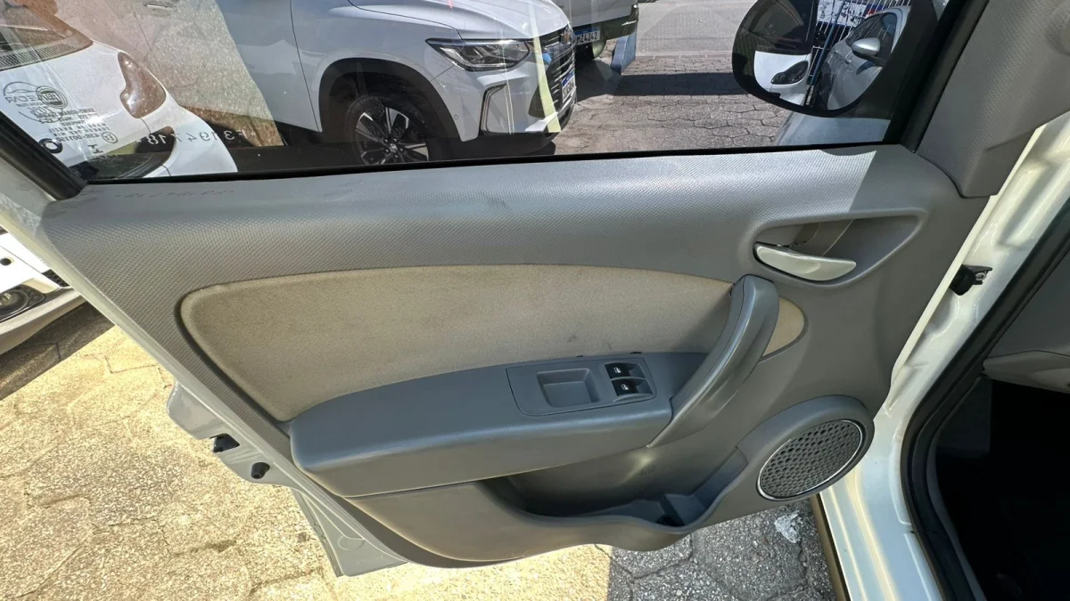 Grand Siena ESSENCE 1.6 Flex 16V 2015 - Imagem 4