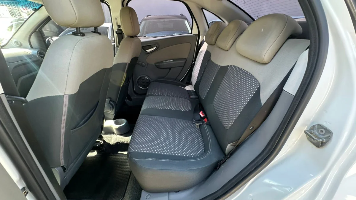 Grand Siena ESSENCE 1.6 Flex 16V 2015 - Imagem 11