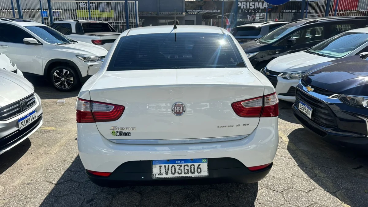 Grand Siena ESSENCE 1.6 Flex 16V 2015 - Imagem 12