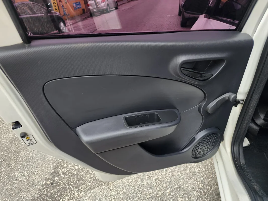 Grand Siena Attractive 1.4 Completo Manual GNV 2021 - Imagem 5