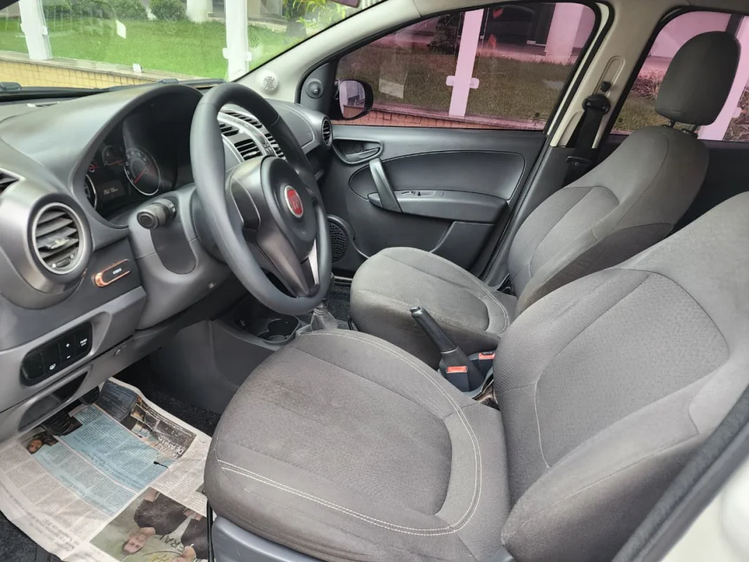 Grand Siena Attractive 1.4 Completo Manual GNV 2021 - Imagem 11