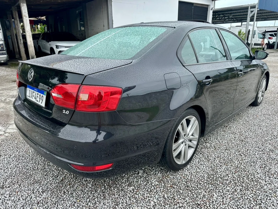 Jetta Comfortline Aut. 2.0 8V 2014 - Imagem 2