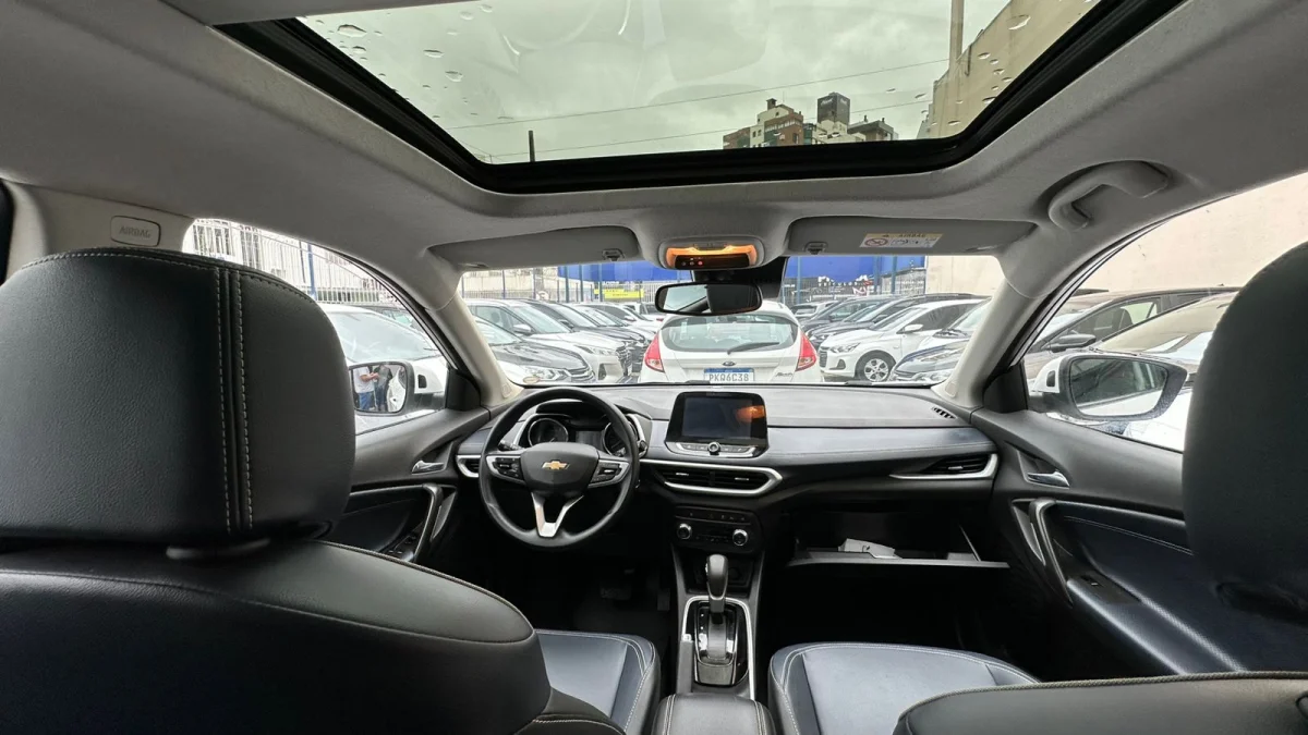 Tracker Premier 1.2 Turbo Aut com Teto solar 2024 - Imagem 9