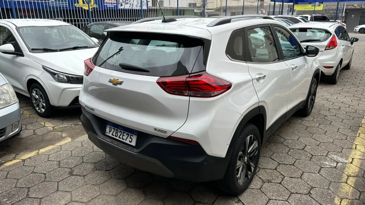 Tracker Premier 1.2 Turbo Aut com Teto solar 2024 - Imagem 3