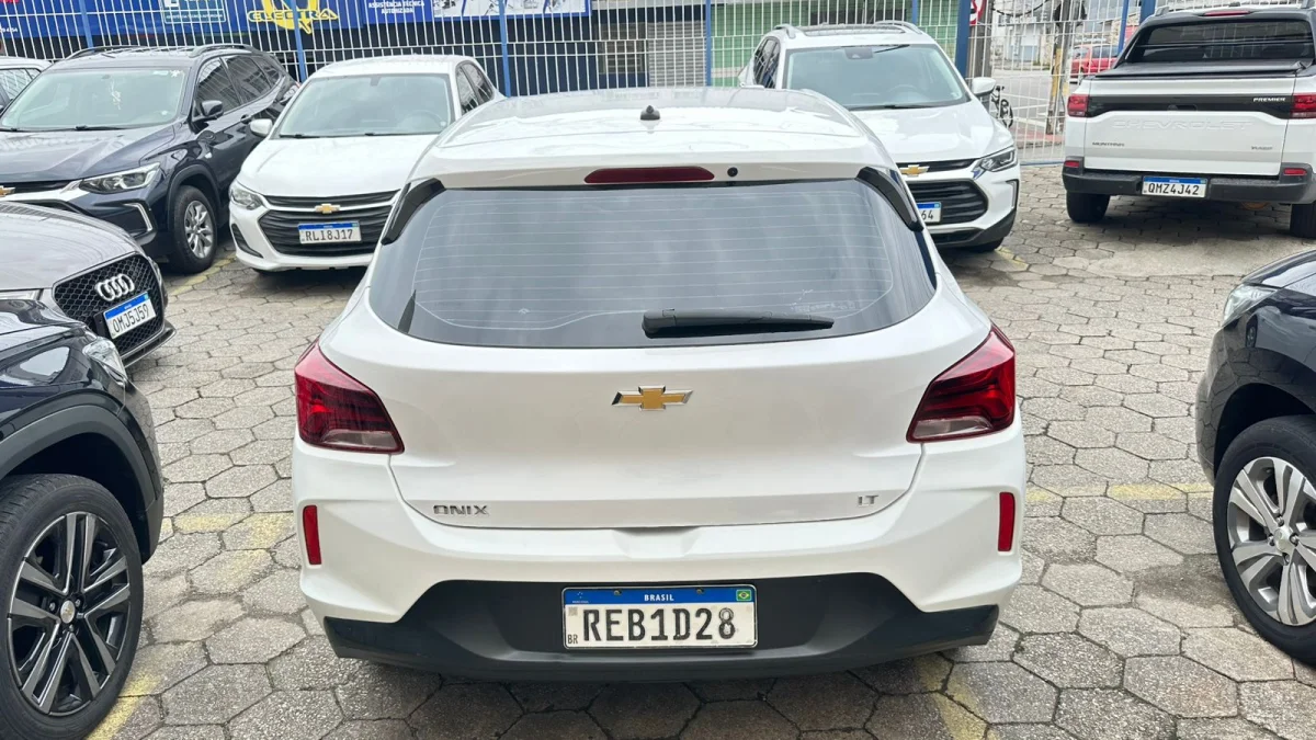 ONIX HATCH LT 1.0 12V Flex 5p Mecânica 2021 - Imagem 6