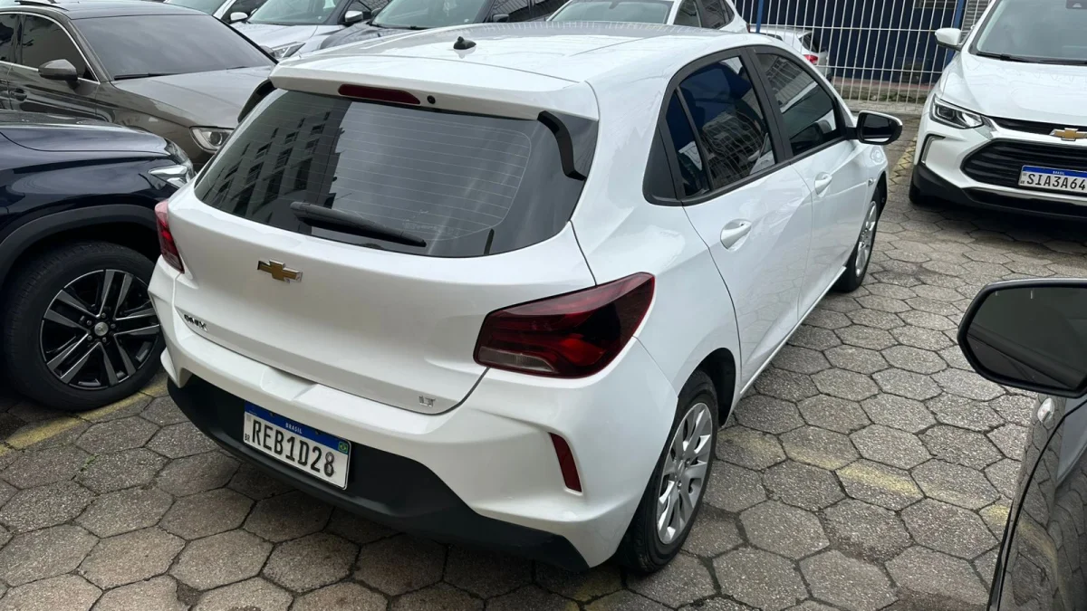 ONIX HATCH LT 1.0 12V Flex 5p Mecânica 2021 - Imagem 5