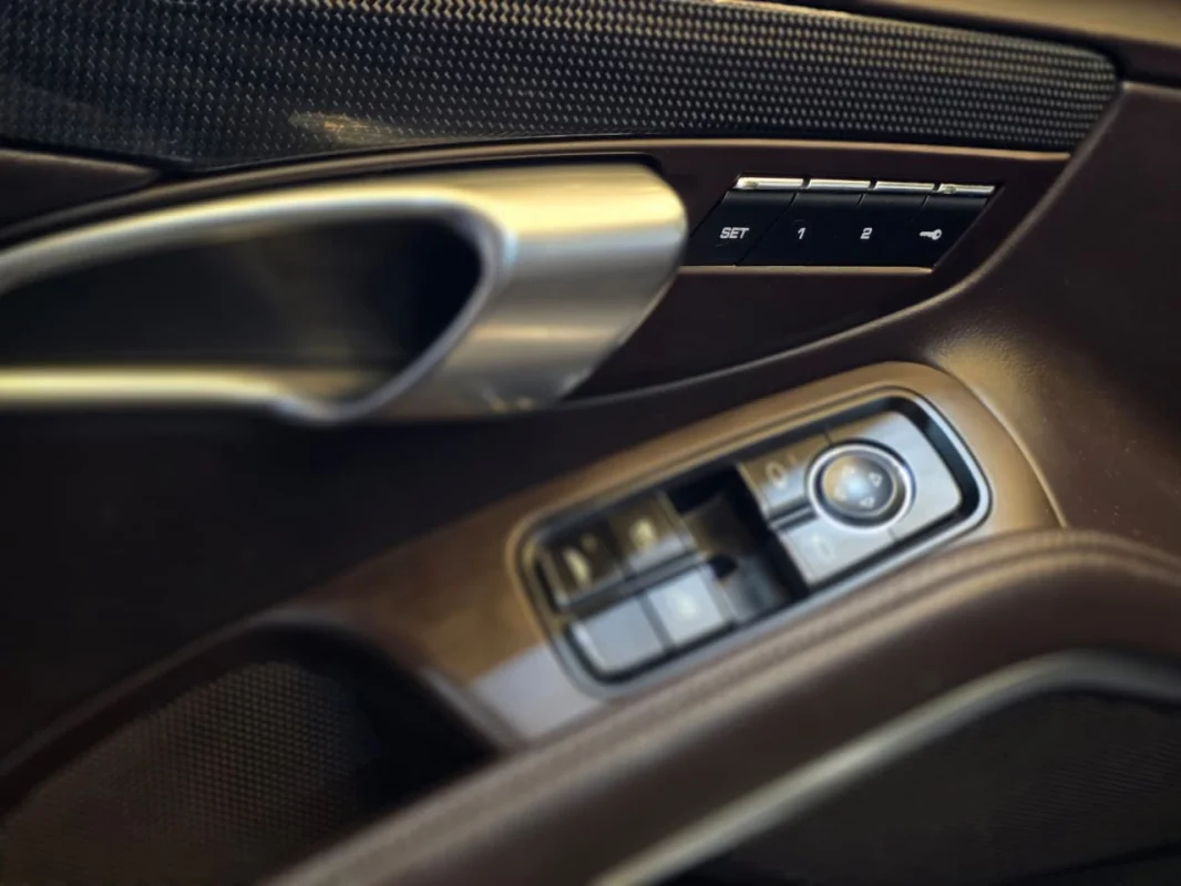 Porsche 911 Carrera S 2018 - Imagem 15