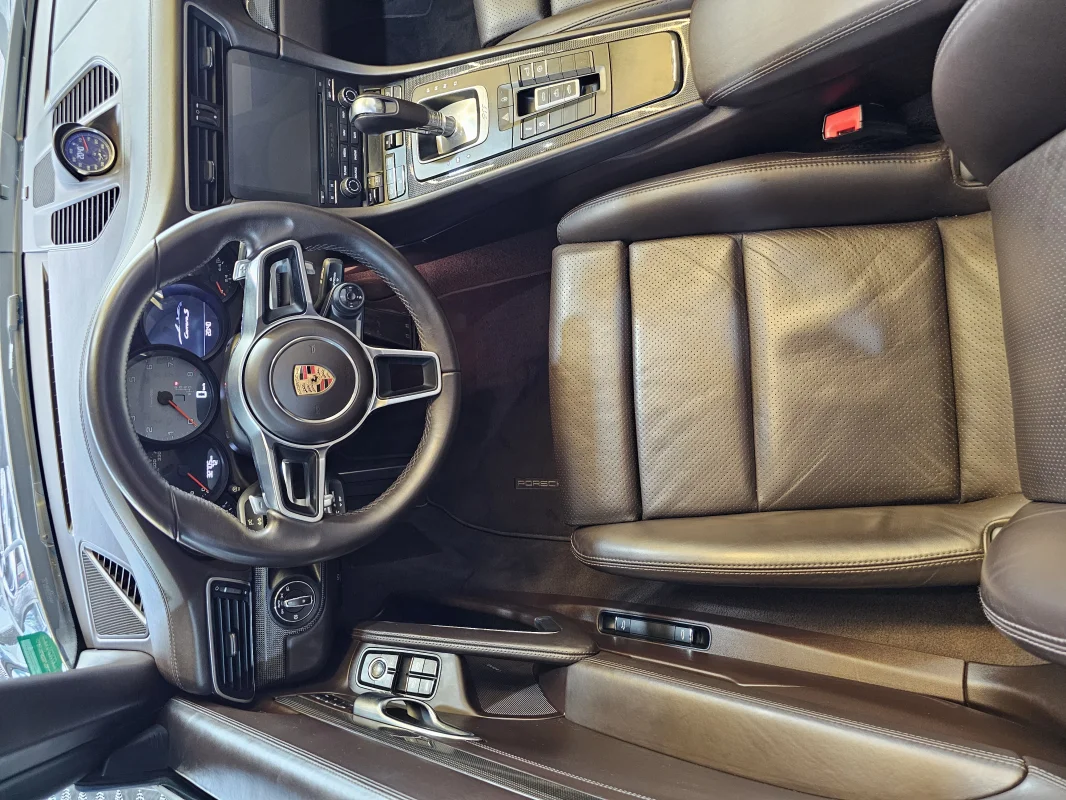 Porsche 911 Carrera S 2018 - Imagem 16