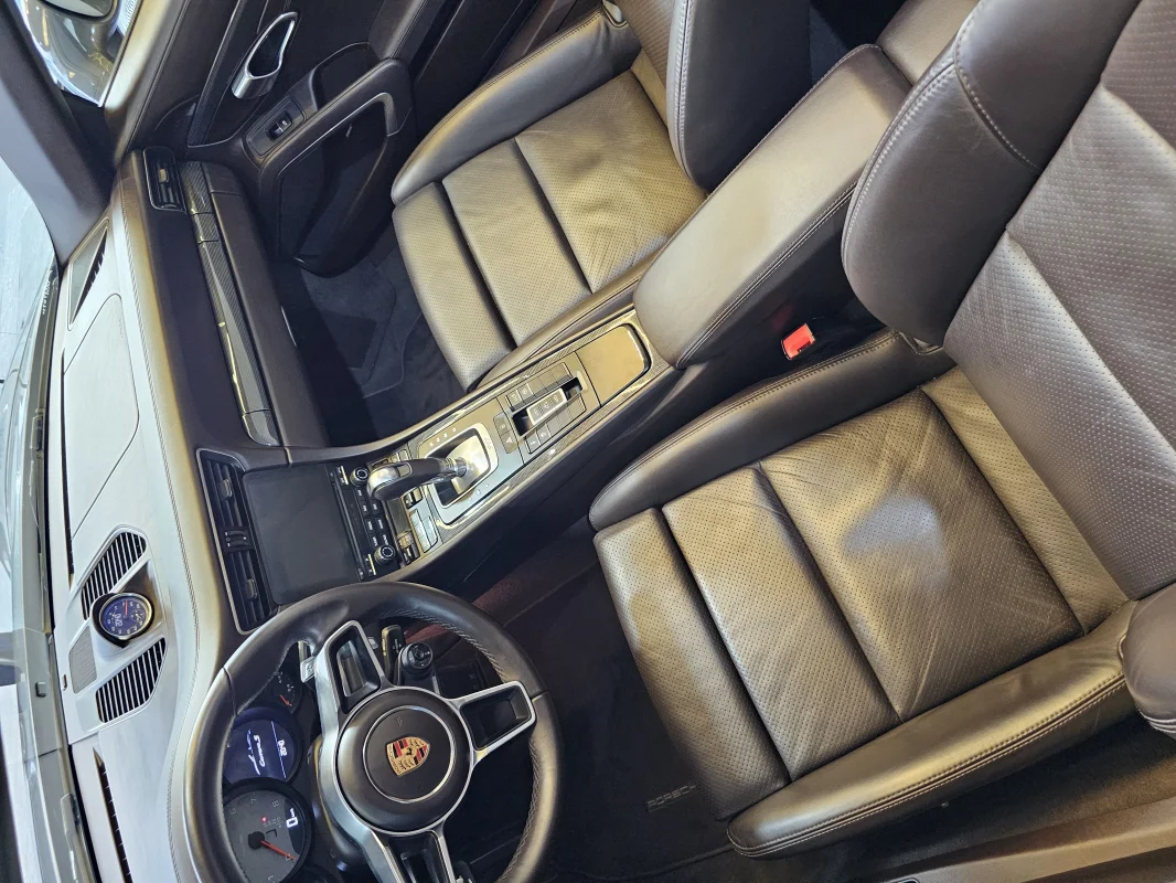 Porsche 911 Carrera S 2018 - Imagem 17