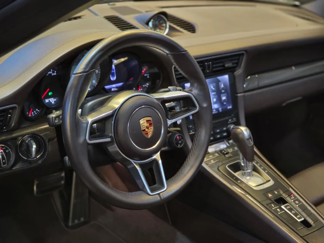 Porsche 911 Carrera S 2018 - Imagem 26