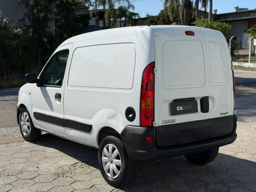 Kangoo 1.6 2013 C/ direção hidráulica  - Imagem 2