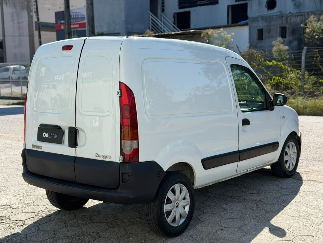 Kangoo 1.6 2013 C/ direção hidráulica  - Imagem 4