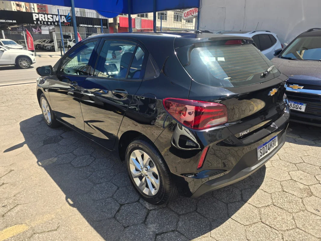 ONIX HATCH LT 1.0 12V flex 2023 - Imagem 10