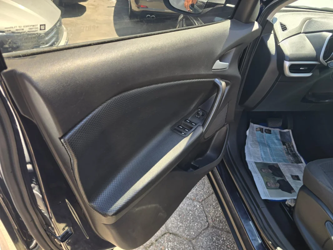 Tracker 1.0 Turbo Aut. 2023 - Imagem 12