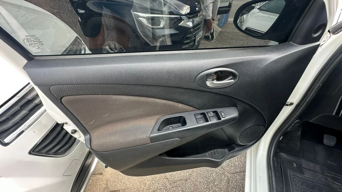 Etios X sedan 1.5 mec 2020 GNV - Imagem 6