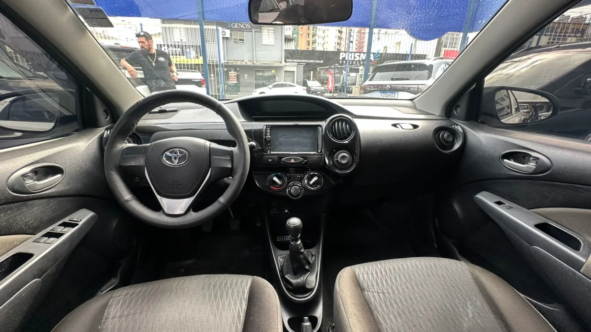 Etios X sedan 1.5 mec 2020 GNV - Imagem 7