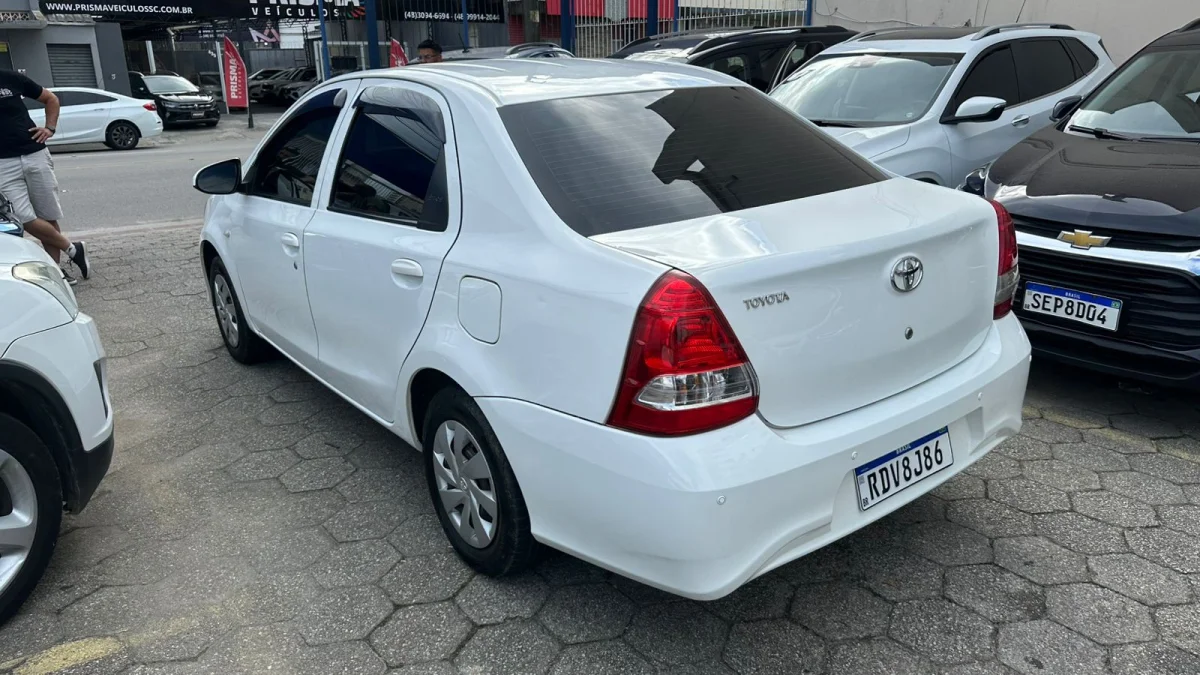 Etios X sedan 1.5 mec 2020 GNV - Imagem 13
