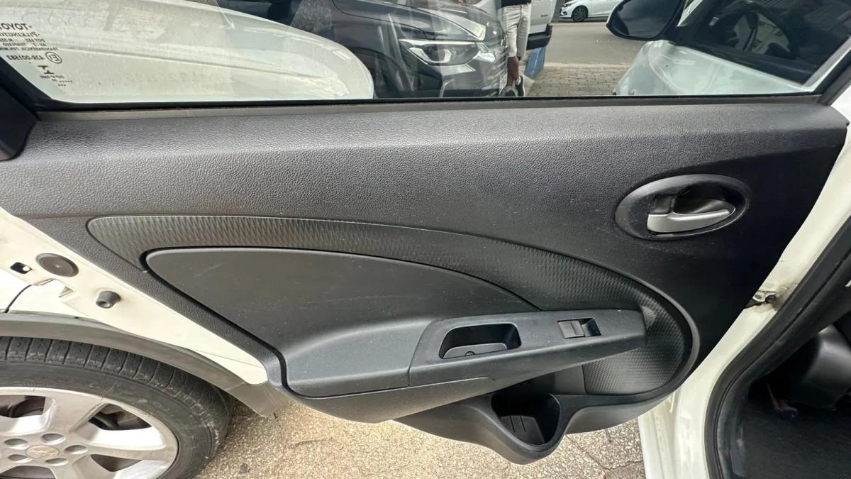 Etios X sedan 1.5 mec 2020 GNV - Imagem 14