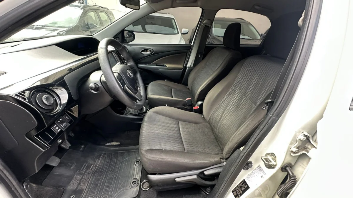 Etios X sedan 1.5 mec 2020 GNV - Imagem 17