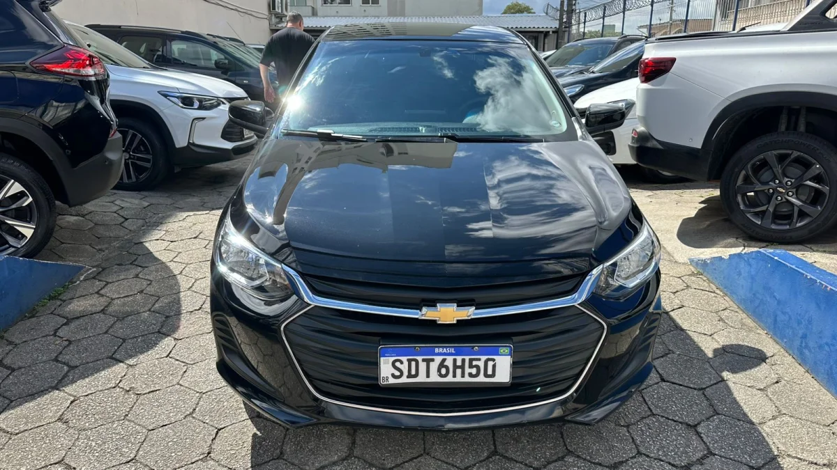 ONIX HATCH LT 1.0 12V Flex 5p Mecânico 2023 - Imagem 2