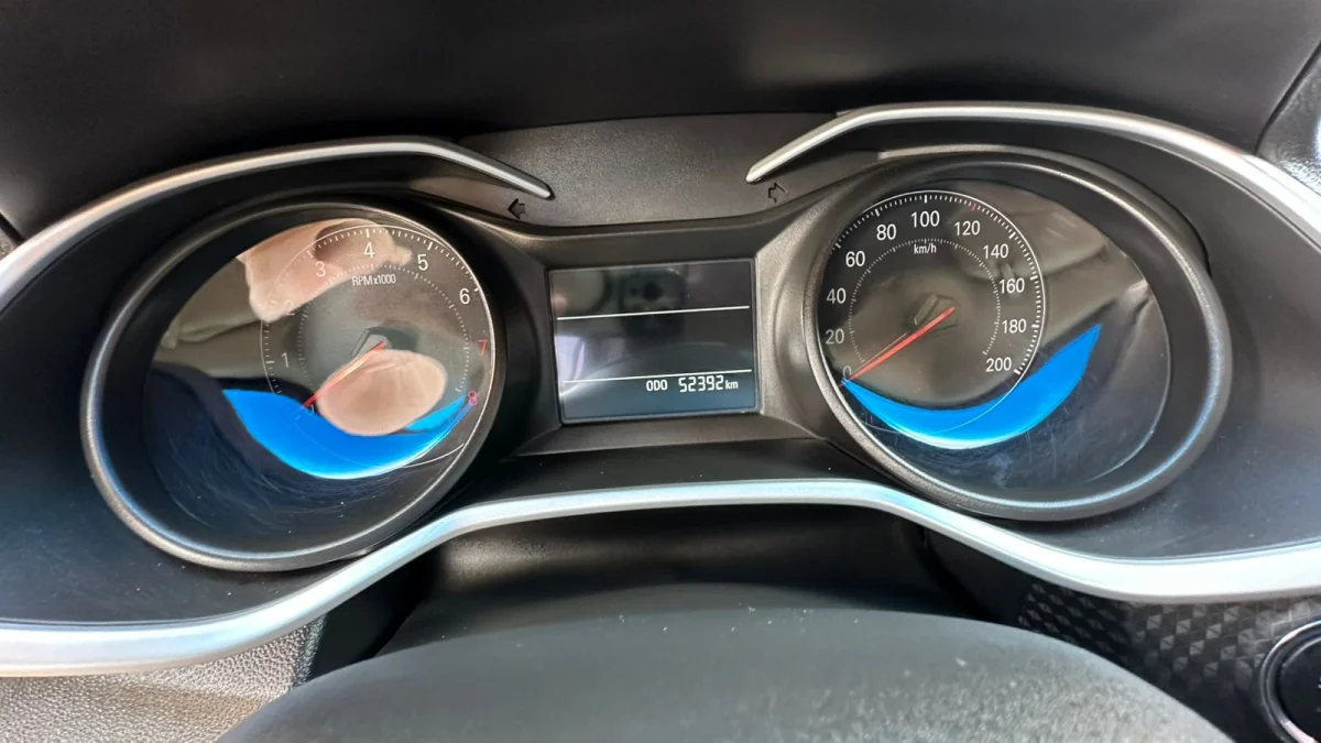 ONIX HATCH LT 1.0 12V Flex 5p Mecânico 2023 - Imagem 10