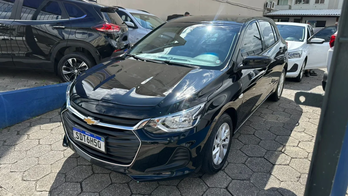 ONIX HATCH LT 1.0 12V Flex 5p Mecânico 2023 - Imagem 4