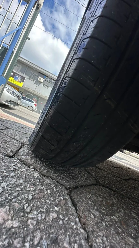 ONIX HATCH LT 1.0 12V Flex 5p Mecânico 2023 - Imagem 14