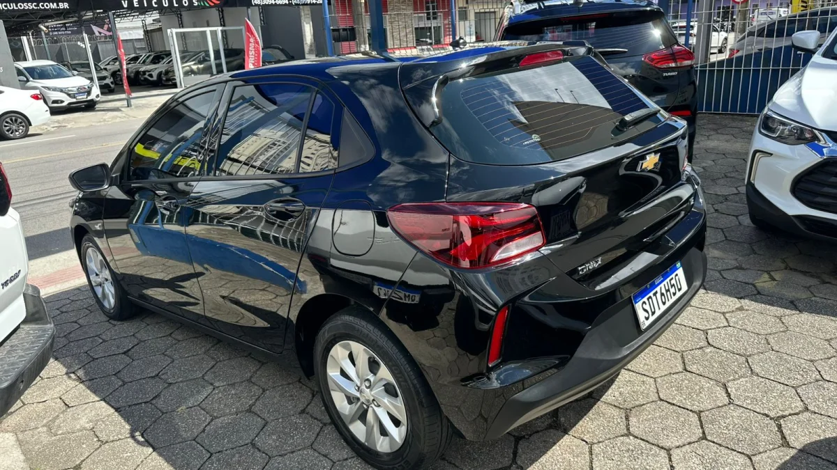 ONIX HATCH LT 1.0 12V Flex 5p Mecânico 2023 - Imagem 5