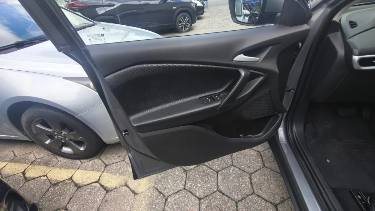 TRACKER 1.0 Turbo 12V Flex Automático 2023 - Imagem 17